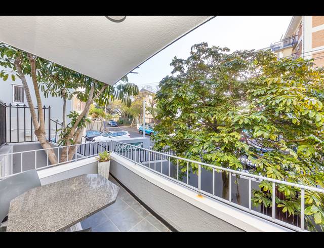 0.5 BEDROOM APARTMENT TO LET IN GREEN POINT